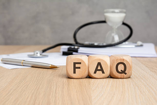 Biểu tượng FAQ cùng ống nghe và tài liệu y khoa